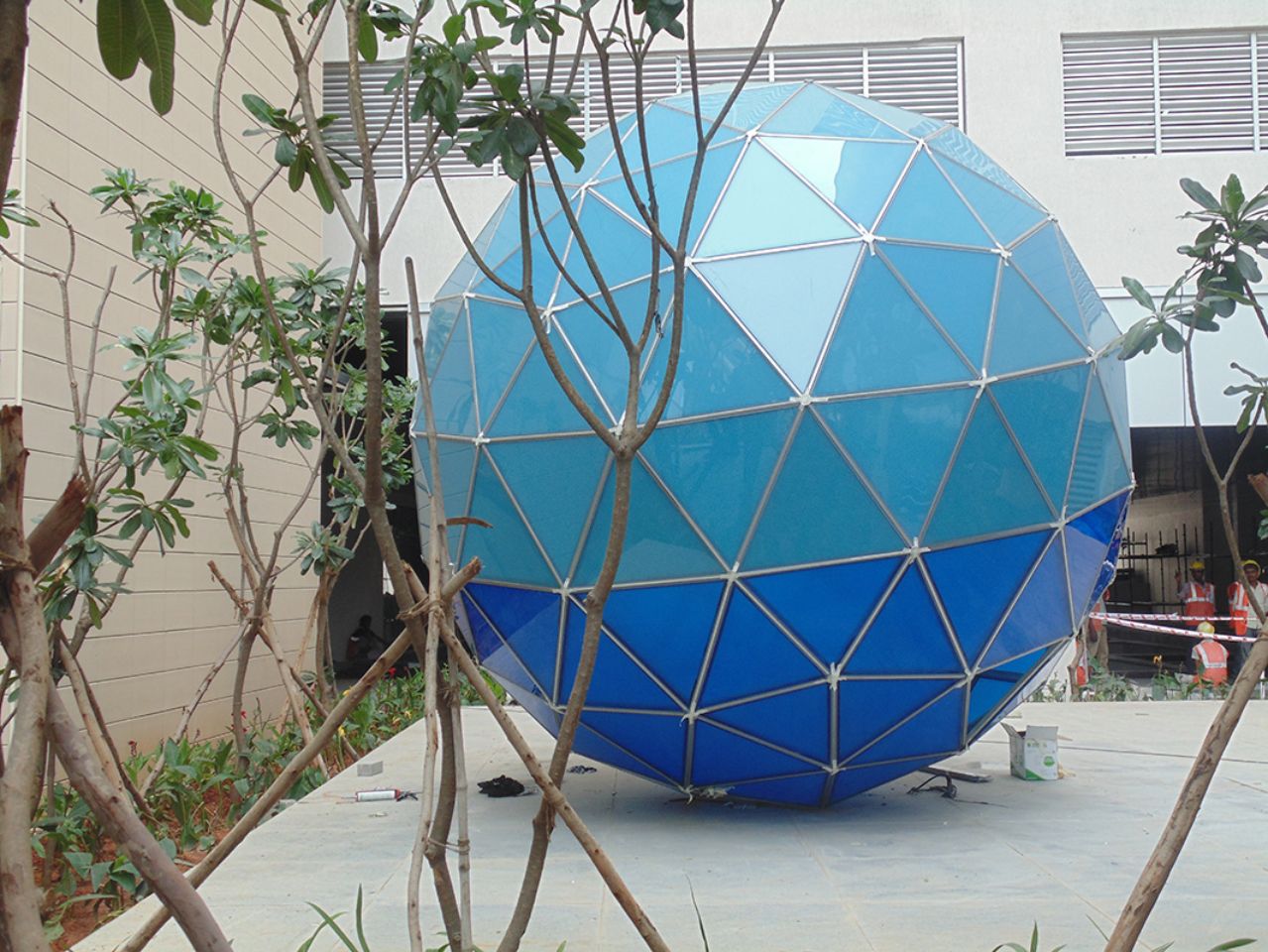 Installed at: Manyata Embassy Business Park, Bangalore | 14 ft diameter 